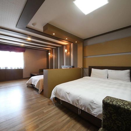 Yes Motel Кунсан Екстер'єр фото